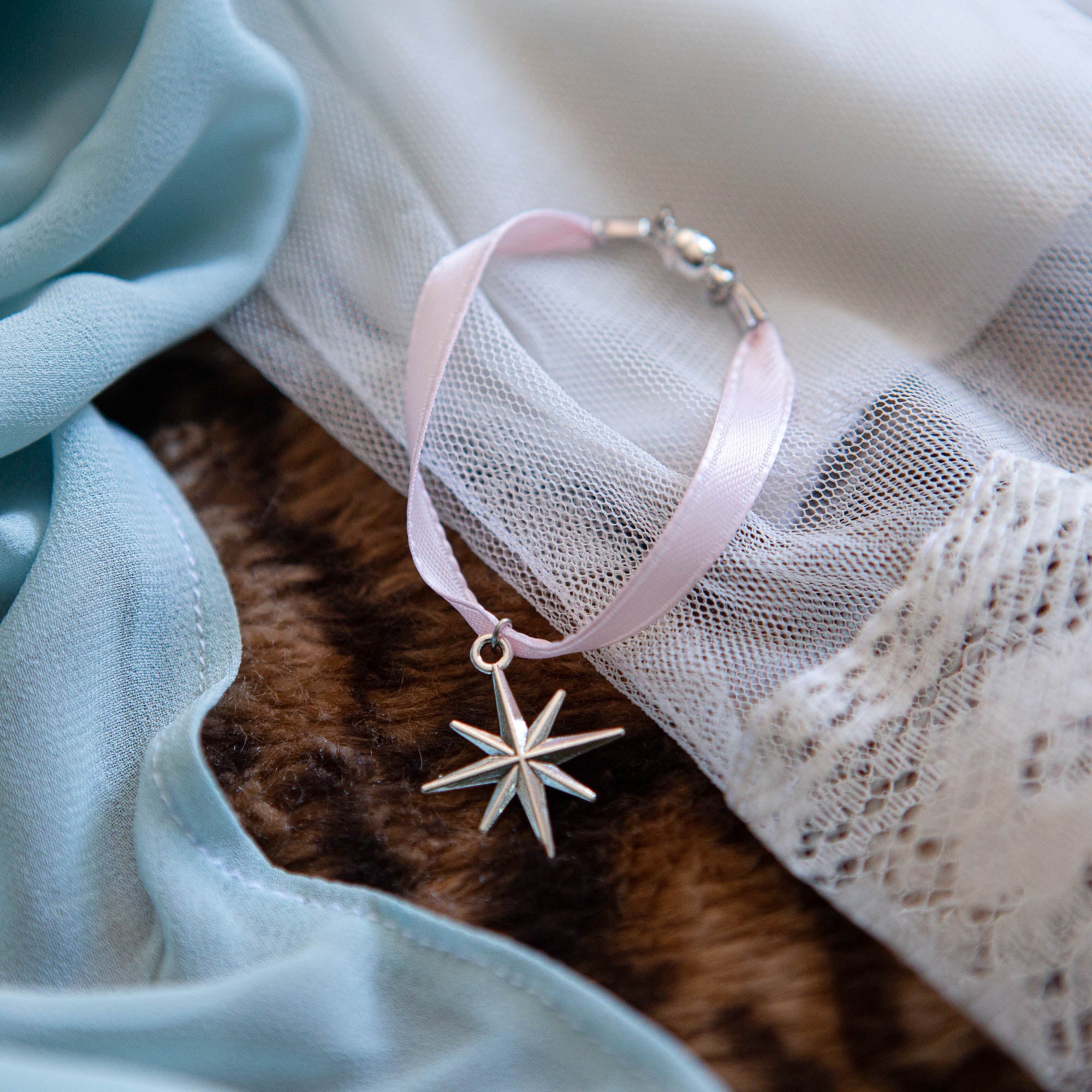 Starburst Chocker